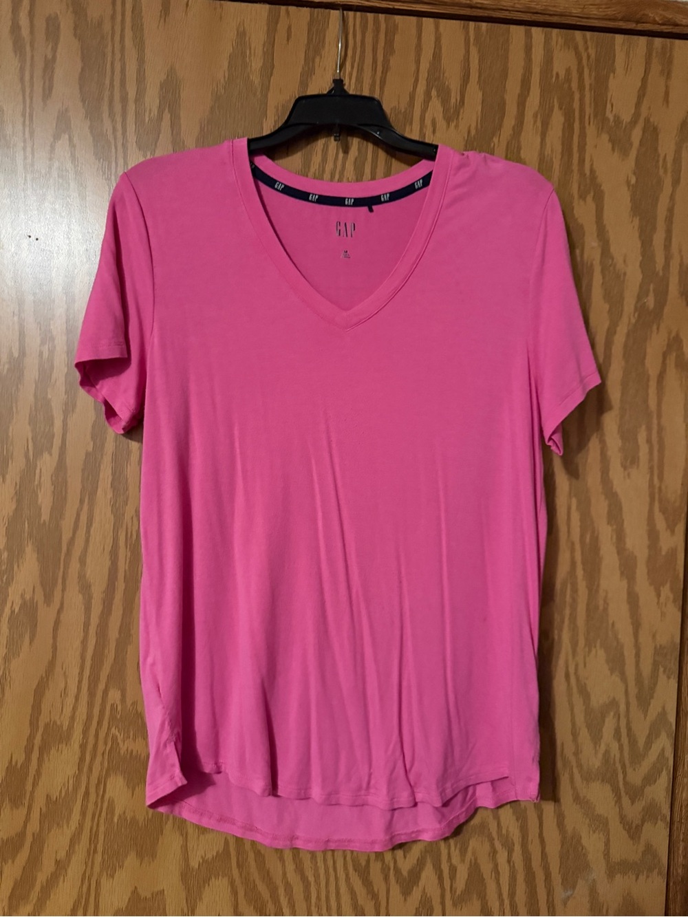 GAP Women's V-Neck Short Sleeve Tee - Hot Pink